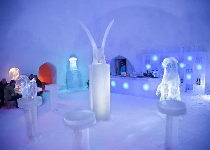 5 star hotel: Glass Resort