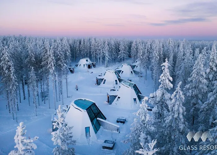 5 star hotel: Glass Resort